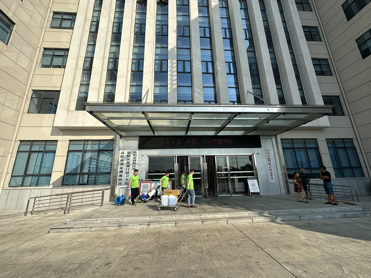 益阳市第三人民医院防滑施工